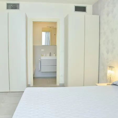 アパート Charming Seaside Escape With Bright Interiors *
