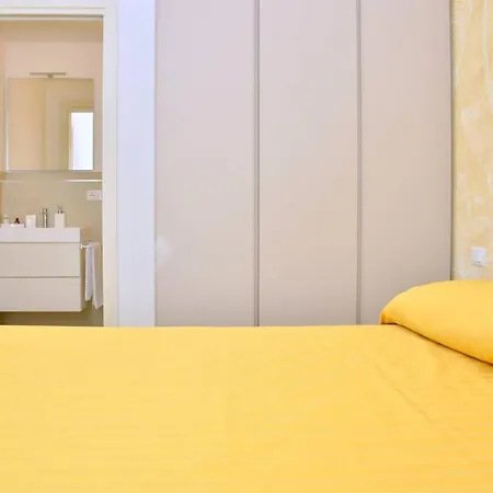Charming Seaside Escape With Bright Interiors * ビビオーネ