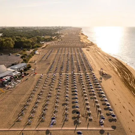 Charming Seaside Escape With Bright Interiors Bibione
