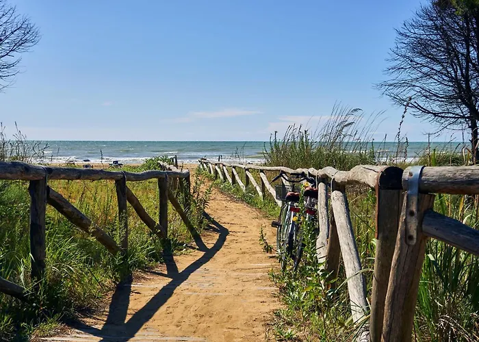 דירה Charming Seaside Escape With Bright Interiors *