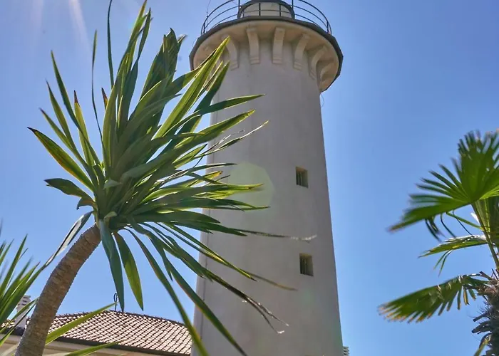 Charming Seaside Escape With Bright Interiors Apartmán